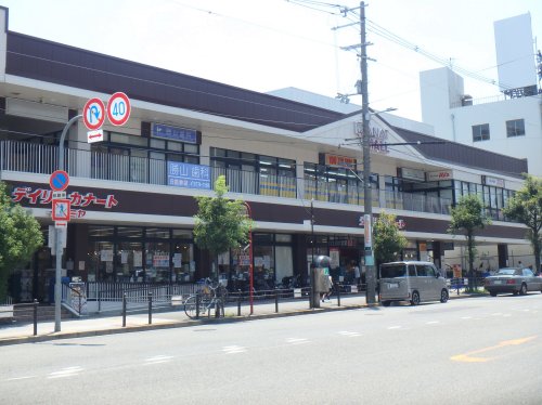 スーパー　イズミヤ 国分町店（スーパー）まで164m