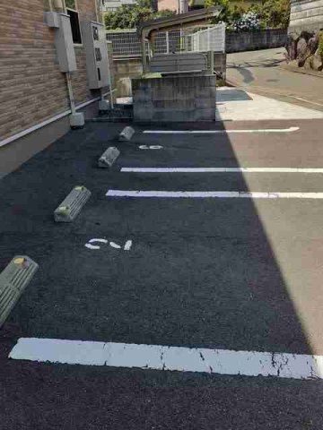 駐車場　駐車スペースもあります☆
