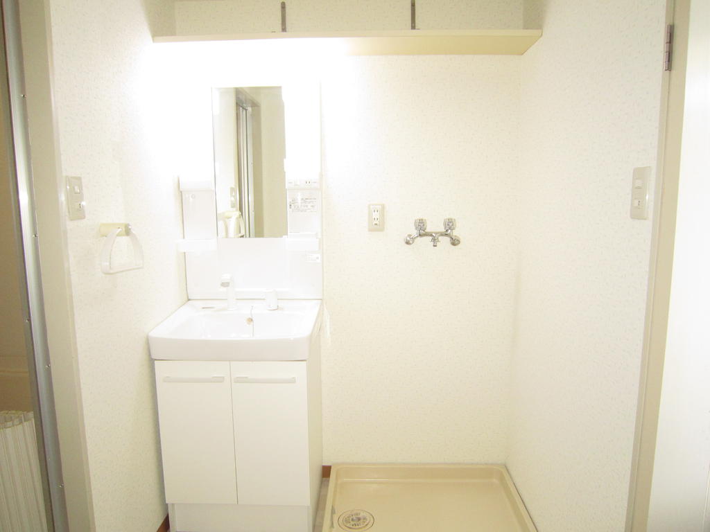 洗面設備　※写真は別室のものです