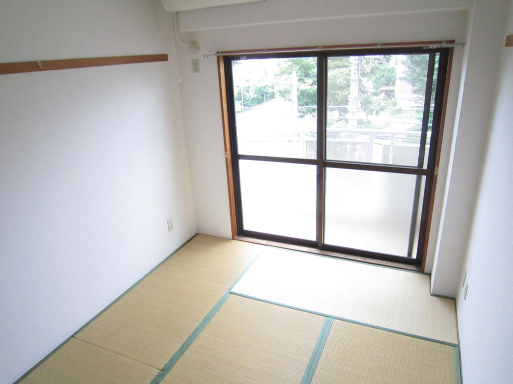 その他　※写真は別室のものです