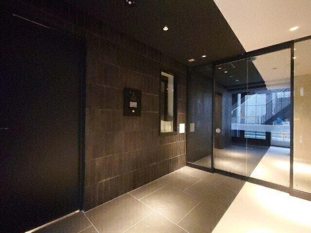 ロビー　エレベーター付きです