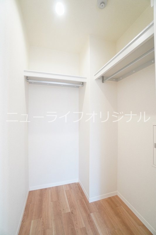 収納　衣類はもちろんたっぷり収納可能なウォークインクローゼット
