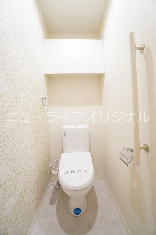 トイレ　あると嬉しい温水洗浄便座付き♪