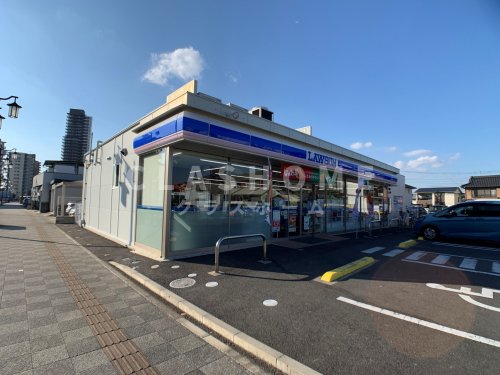 コンビニ　ローソン 刈谷新栄町店（コンビニ）まで558m