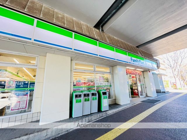 コンビニ　ファミリーマート（コンビニ）まで1545m
