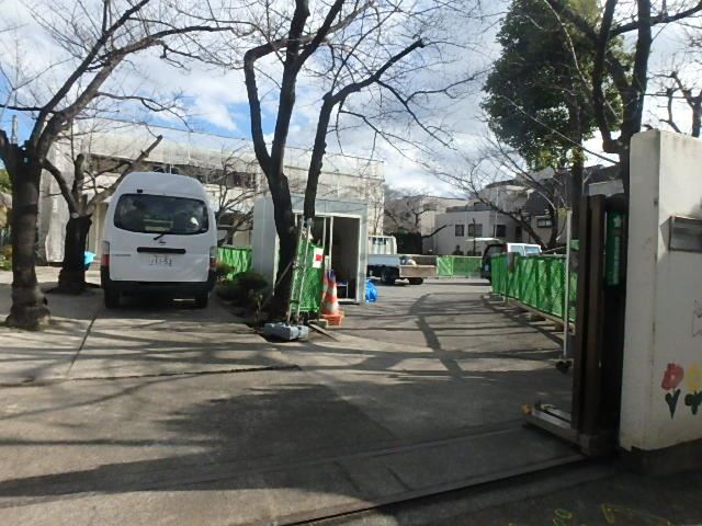 幼稚園・保育園　小菅東保育園（幼稚園・保育園）まで640m