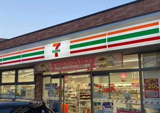コンビニ　セブンイレブン世田谷中町3丁目店（コンビニ）まで1069m