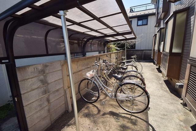 その他共有部分　★駐輪場は屋根つきです★