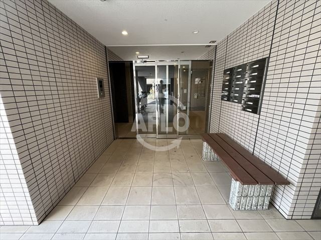 エントランス　シュエットメゾン　エントランス