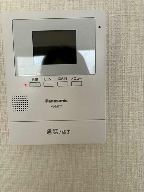 セキュリティ　女性の方でも安心のモニター付きインターフォン♪