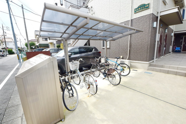 その他共有部分　～自転車置き場はこちらっ～
