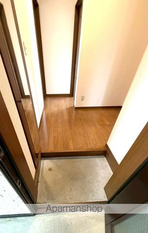 ハピネス本郷IIの玄関写真