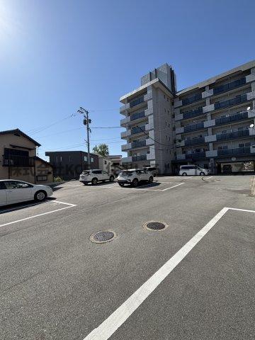 駐車場　駐車スペースもあります