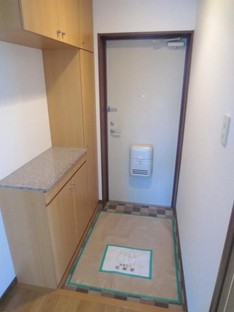 玄関　★お問い合わせはタウンハウジングまで★