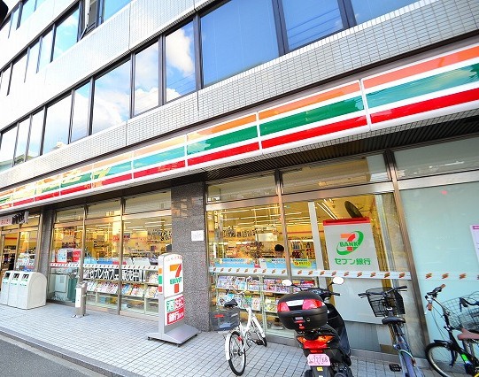 コンビニ　セブンイレブン（コンビニ）まで283m