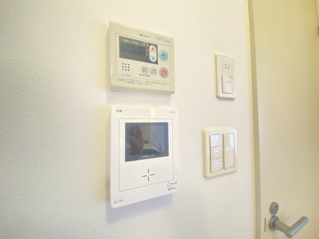 セキュリティ　モニター付きインターホン