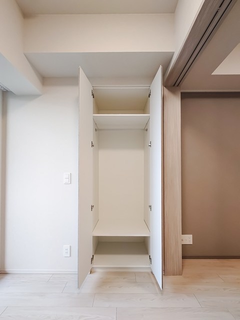 収納　写真は同タイプ住戸です。