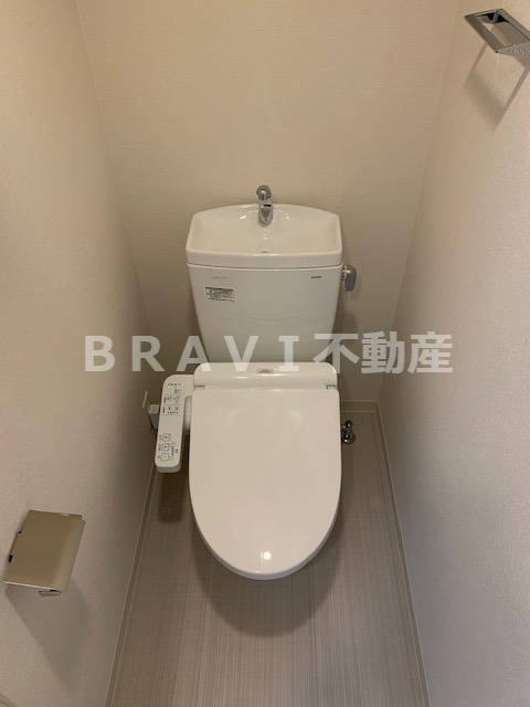 トイレ　【プレサンス大手前ピリオド】落ち着いたトイレです