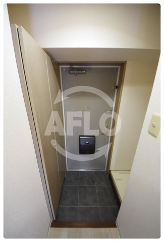 玄関　グランデージ今里　玄関