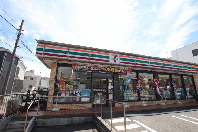 コンビニ　セブン－イレブン　茅ヶ崎南湖店（コンビニ）まで650m