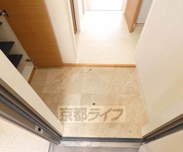 玄関　玄関です。