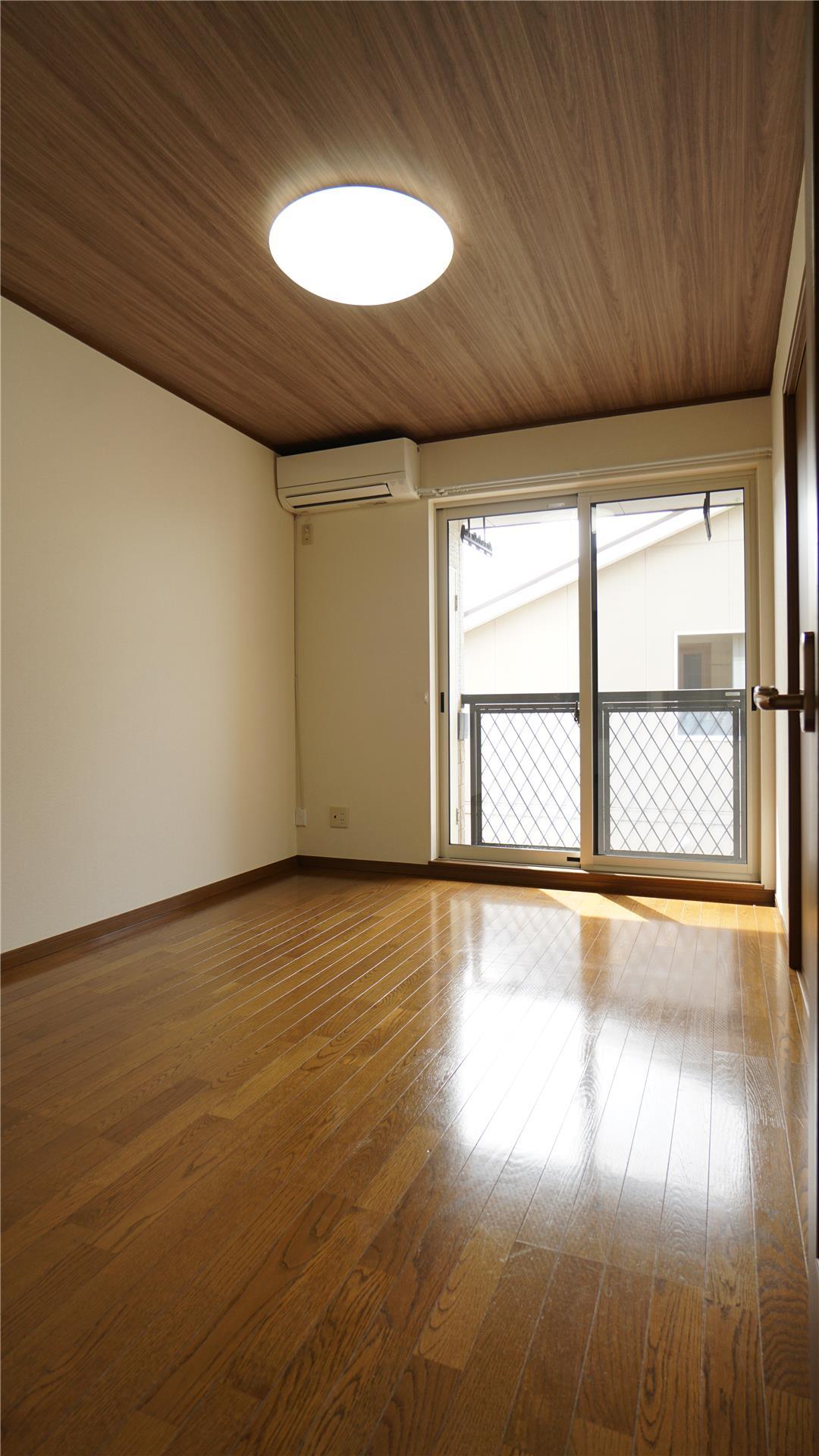 居室・リビング　別のお部屋のお写真です