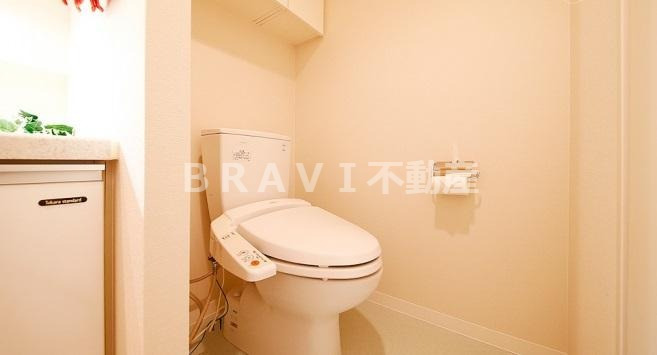 トイレ　【クロスレジデンス大阪新町】トイレです