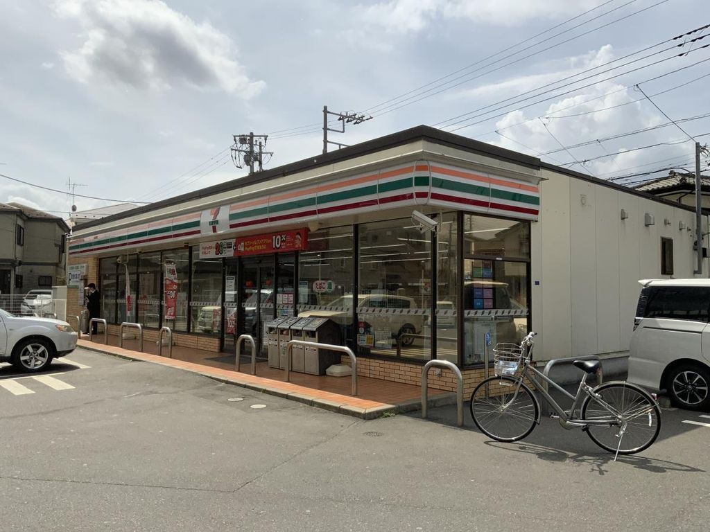 コンビニ　セブンイレブン千葉桜木8丁目店（コンビニ）まで440m