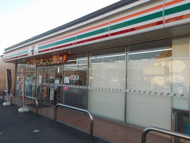 コンビニ　セブンイレブン松前公園前店様（コンビニ）まで550m