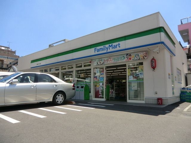 コンビニ　ファミリーマート（コンビニ）まで430m
