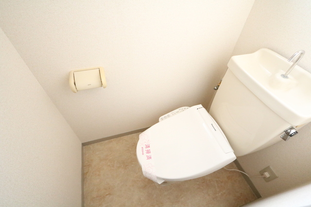 トイレ　☆快適な温水洗浄便座☆