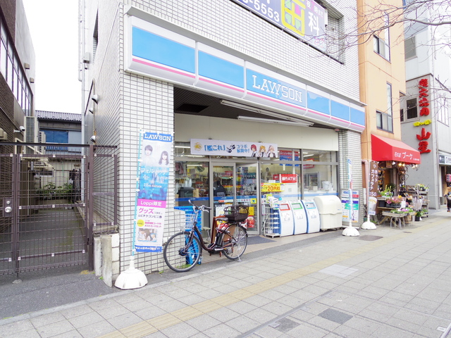 コンビニ　ローソン西巣鴨駅前店（コンビニ）まで298m