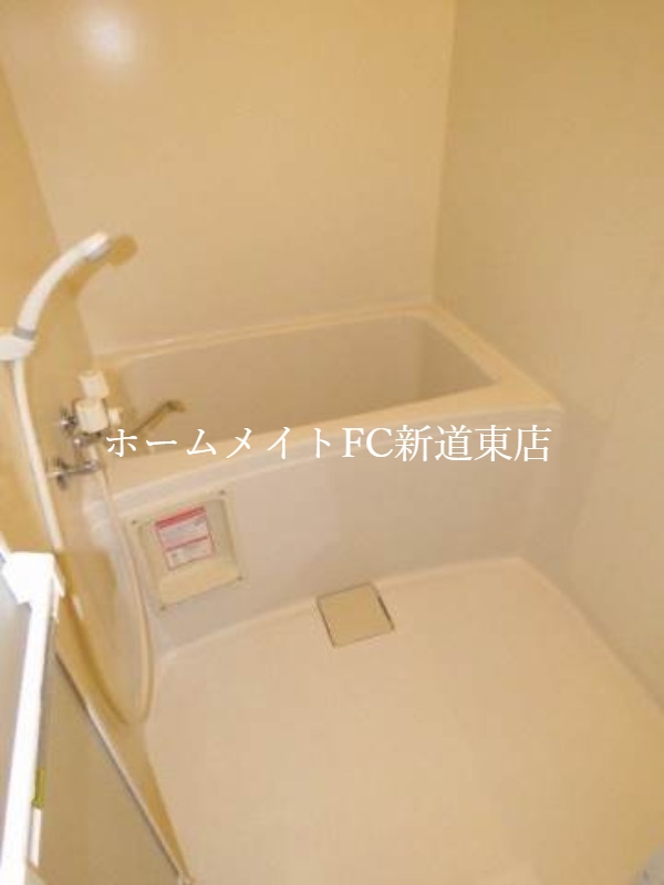 バス・シャワールーム　リビング