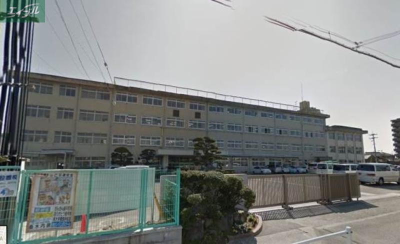 小学校　岡山市立幡多小学校（小学校）まで967m