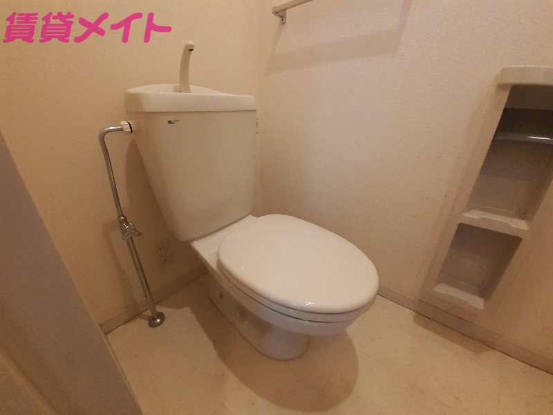 トイレ　同物件別部屋の写真です