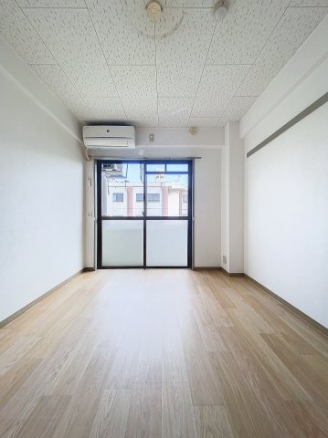 居室・リビング　洋室6帖のお部屋です