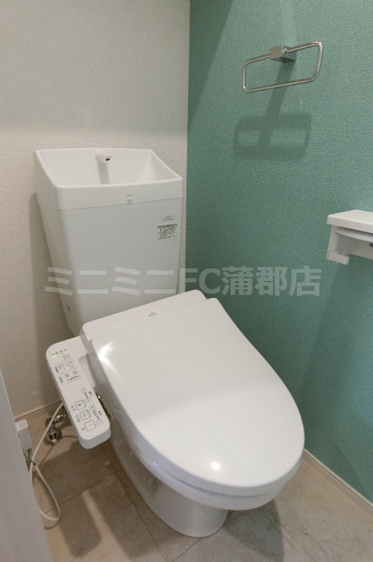 トイレ　温水洗浄便座