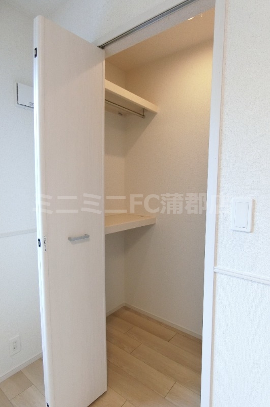 収納　ウォークインクローゼット