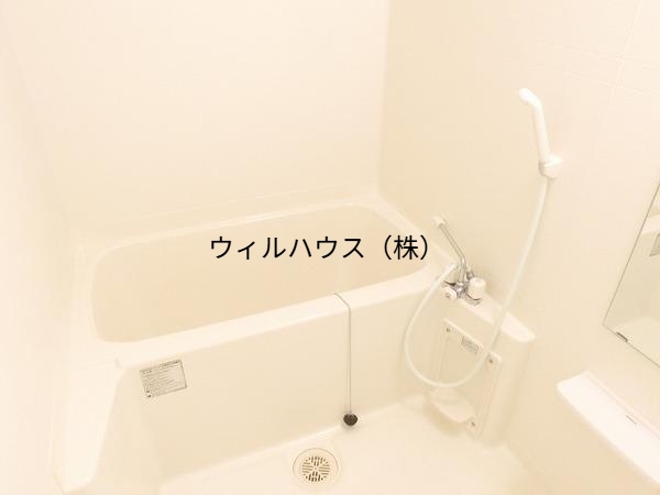 バス・シャワールーム　浴室乾燥機付きバス！