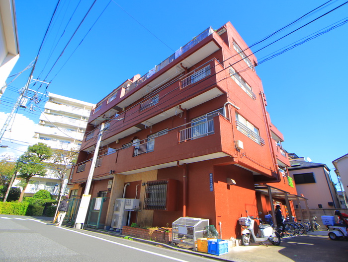 清 水 ビ ル