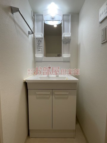 洗面設備　使いやすい洗面所です