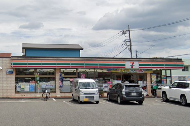 コンビニ　セブンイレブン海老名中新田2丁目店（コンビニ）まで411m