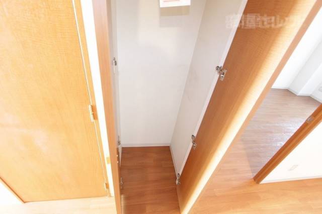 その他設備　廊下の収納です。