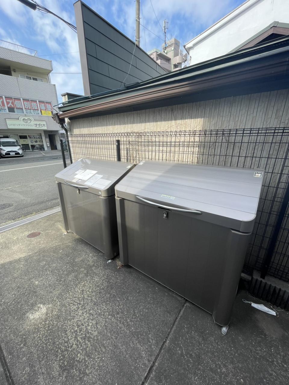 建物外観　ダストボックス