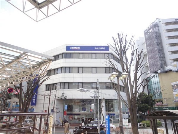 銀行　みずほ銀行（銀行）まで444m