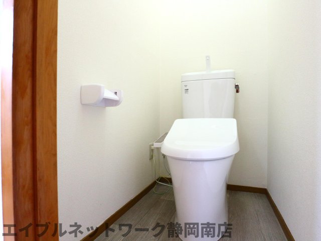 トイレ　シンプルで使いやすいトイレです