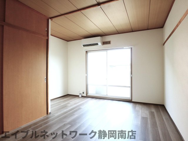 居室・リビング　使いやすい居間です