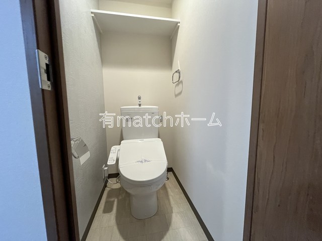 トイレ　イメージとして他部屋の反転間取りです。