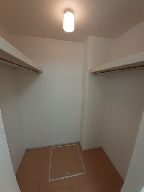 収納　図面と現状に相違がある場合には現状を優先