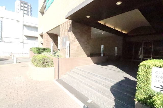 エントランス　★お問い合わせはタウンハウジングまで★